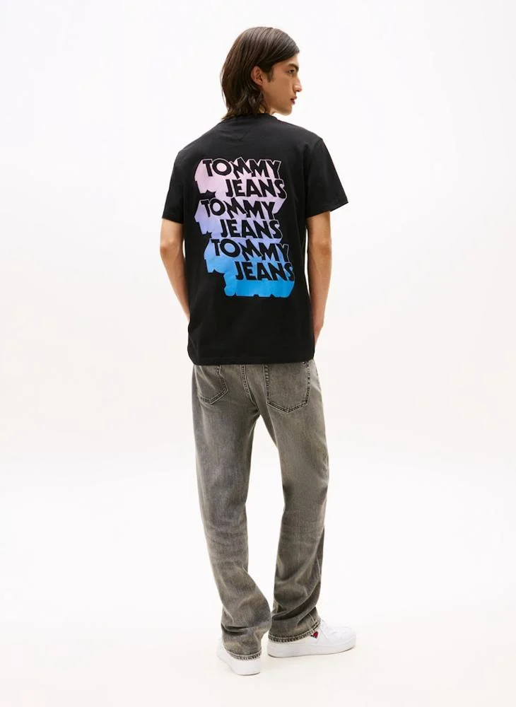 TOMMY JEANS Regular Fit Short Sleeve T-Shirt